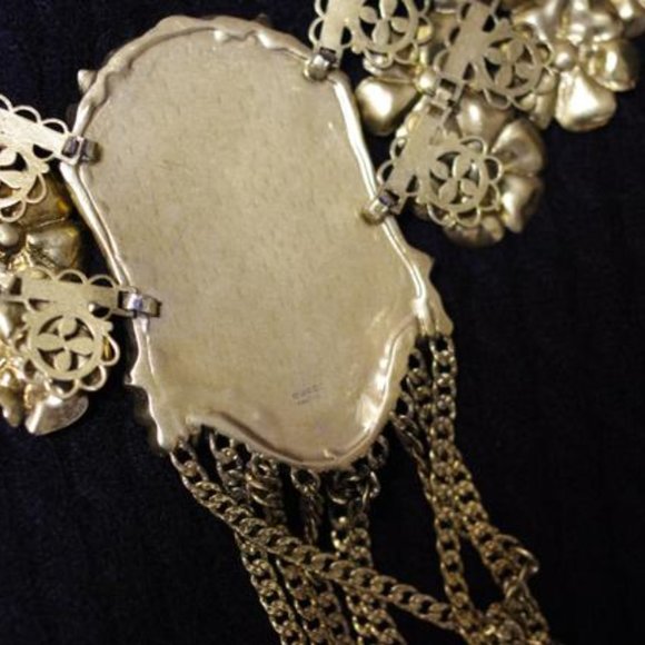 Gucci Necklace Authentic Couture Runway with Gucci Box Very Unique and Rare - Picture 6 of 7